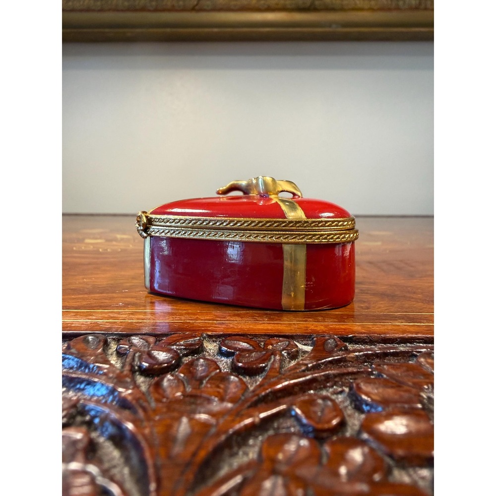 Vintage Rochard Limoges Heart Chocolate Box • Hand Painted Porcelain Trinket Box - Picture 13 of 17